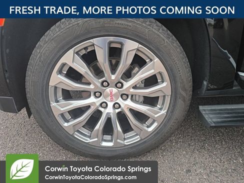 Used 2022 GMC Yukon Denali w/ Denali Reserve Package AWD/4WD image 13