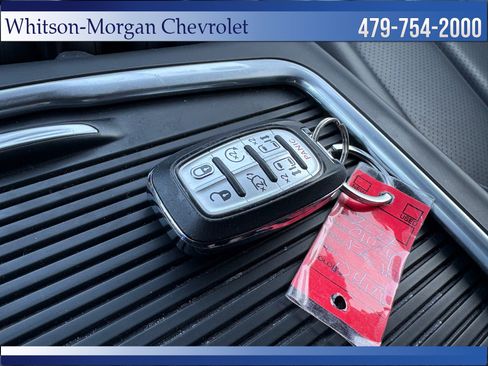 Used 2023 Chrysler Pacifica Touring-L FWD image 20