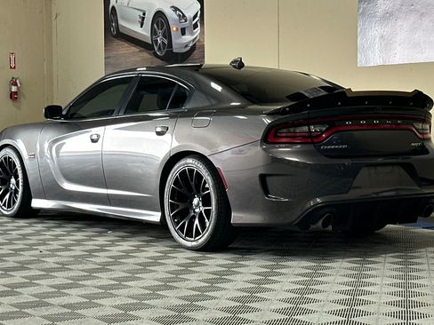 Used 2016 Dodge Charger SRT w/ Harman/Kardon Audio Group RWD image 6