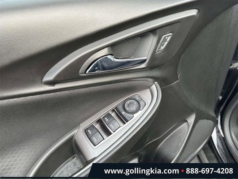 Used 2019 Chevrolet Malibu RS image 15