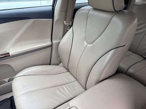 Used 2013 Toyota Venza XLE w/ XLE Premium Pkg AWD/4WD image 13
