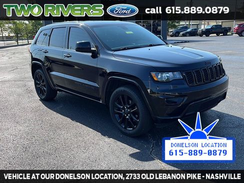 Used 2018 Jeep Grand Cherokee Altitude AWD/4WD image 2