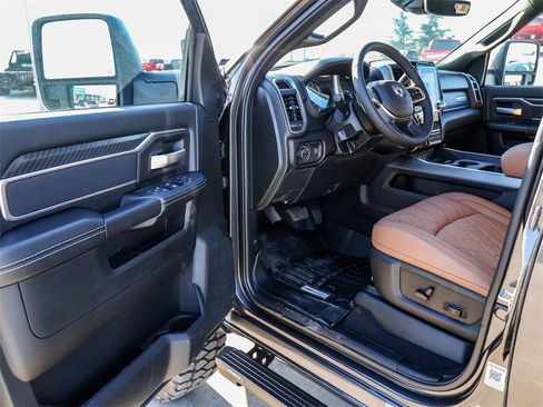 New 2025 RAM 2500 Big Horn image 40