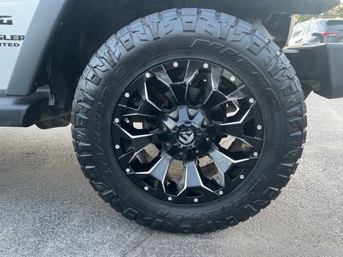 Used 2011 Jeep Wrangler Unlimited Sport AWD/4WD image 35