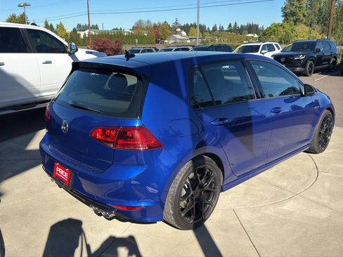 Used 2015 Volkswagen Golf R 4-Door image 30