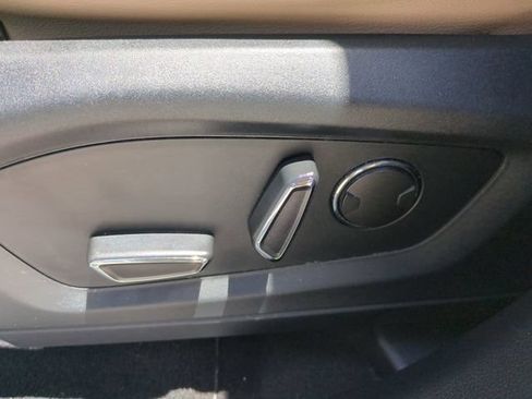 Used 2020 Ford Explorer Limited w/ Class III Trailer Tow Package RWD image 23
