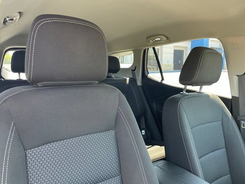 Used 2022 GMC Terrain SLE FWD image 34