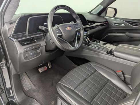 Used 2023 Cadillac Escalade V AWD/4WD image 10