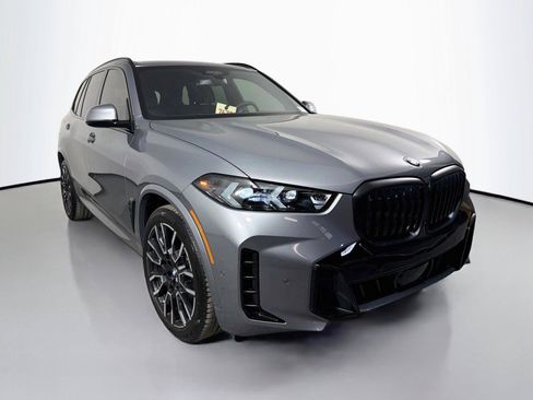 New 2026 BMW X5 xDrive40i w/ M Sport Package AWD/4WD image 3