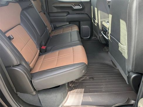 Used 2023 Chevrolet Silverado 1500 High Country image 38