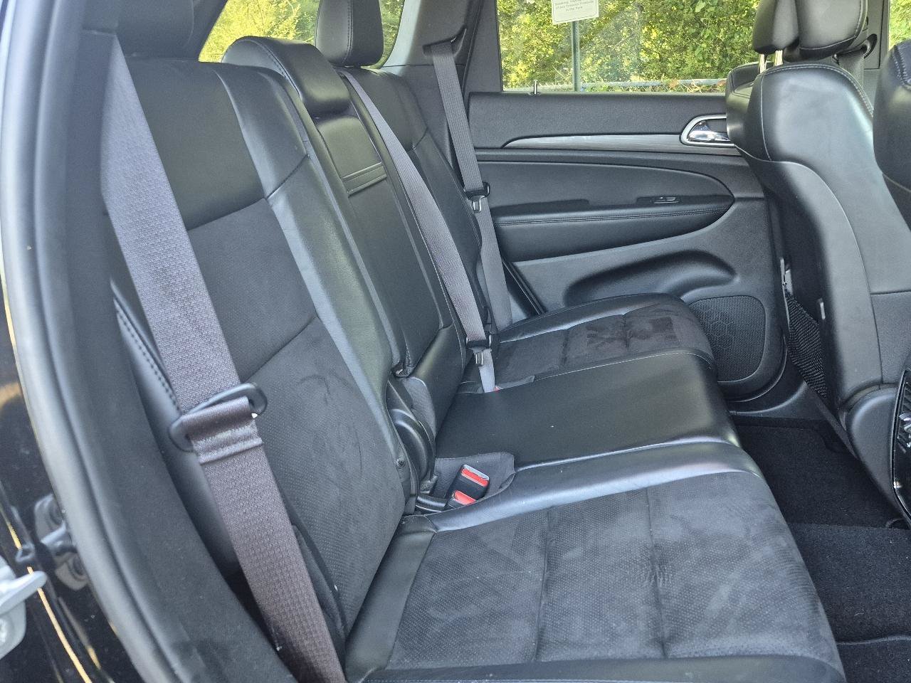 Used 2019 Jeep Grand Cherokee Laredo w/ Laredo X Package RWD image 20