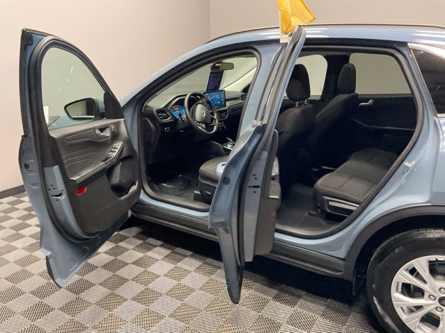 Used 2023 Ford Escape Active w/ Tech Pack #2 AWD/4WD image 13