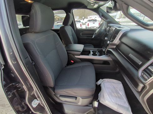 Used 2025 RAM 3500 Big Horn image 28