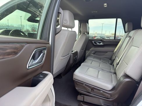 Used 2022 Chevrolet Tahoe LT w/ Luxury Package image 29