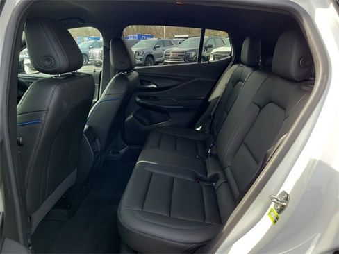 Used 2024 Buick Envista Sport Touring w/ Convenience I Package image 13