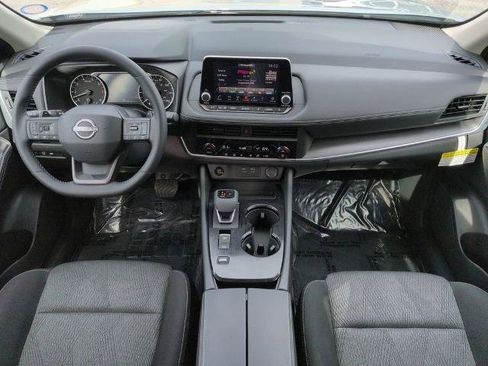 Certified 2026 Nissan Rogue SV FWD image 15