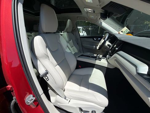 Used 2024 Volvo XC60 B5 Core w/ Protection Package AWD/4WD image 20