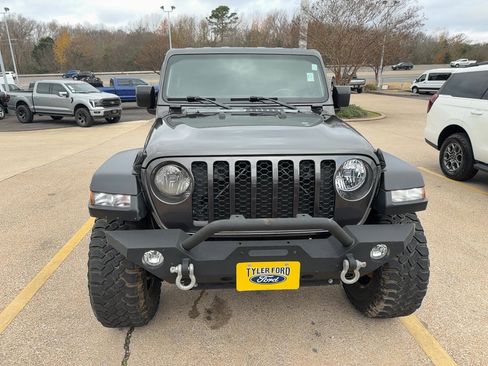 Used 2020 Jeep Gladiator Sport w/ Quick Order Package 24S image 1