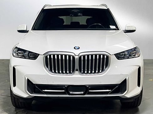 Used 2024 BMW X5 xDrive40i AWD/4WD image 8