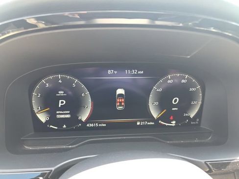 Used 2023 INFINITI QX60 Luxe w/ Performance Audio Package FWD image 17