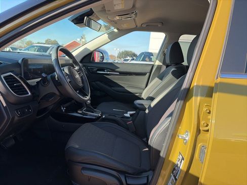 Used 2024 Kia Seltos S image 7