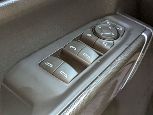 Certified 2021 GMC Sierra 1500 AT4 image 9