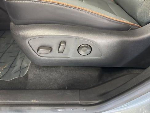 Used 2025 GMC Acadia AT4 image 18