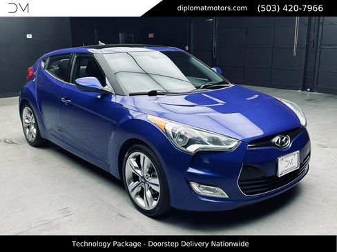 Used 2014 Hyundai Veloster w/ Technology Package 03 FWD image 9