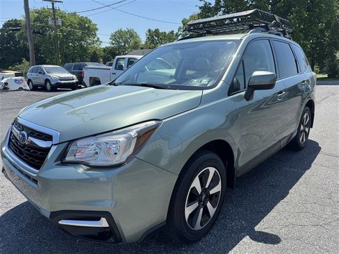 Used 2017 Subaru Forester 2.5i Premium w/ All-Weather Package AWD/4WD image 4