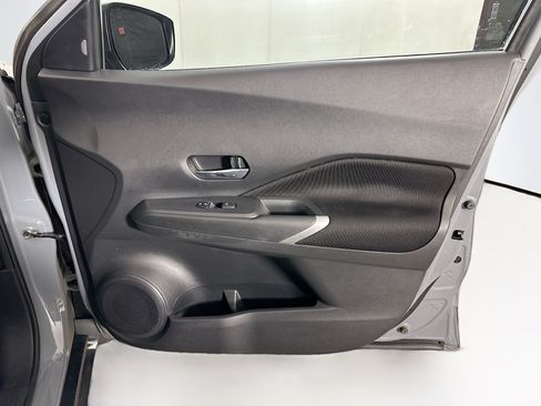 Used 2021 Nissan Kicks SV FWD image 29