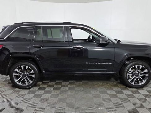 Used 2023 Jeep Grand Cherokee Overland w/ Luxury Tech Group IV image 10