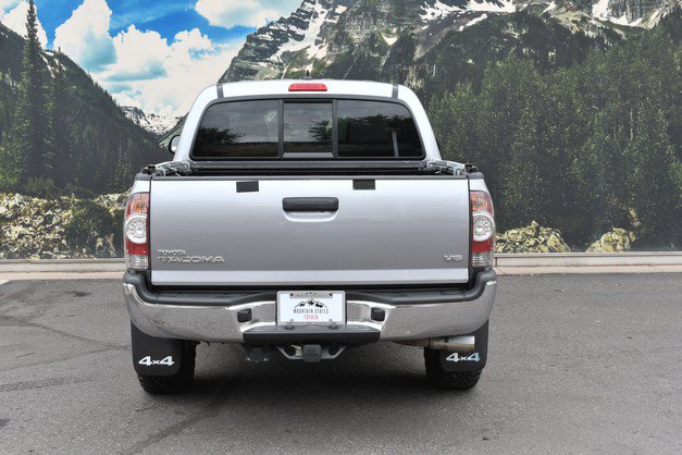 Used 2015 Toyota Tacoma 4x4 Double Cab w/ TRD Off-Road Package image 10