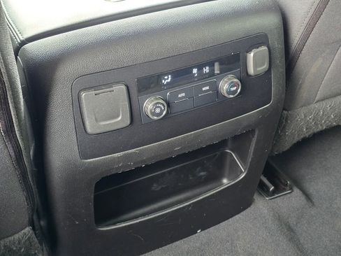 Used 2020 GMC Yukon SLE w/ Convenience Package image 19