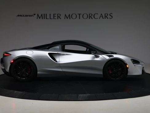 Used 2023 McLaren Artura image 9