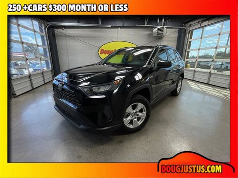 Used 2021 Toyota RAV4 LE AWD/4WD image 1