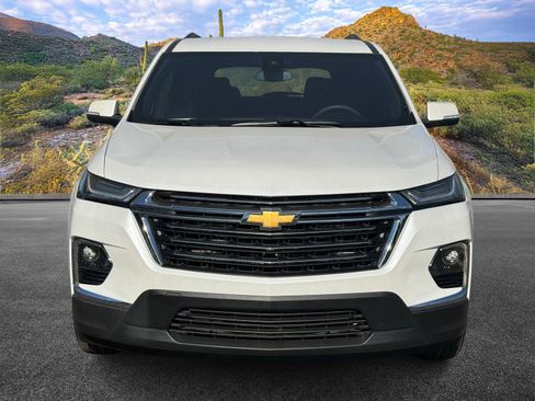 Used 2023 Chevrolet Traverse LT image 5
