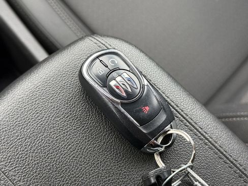 Used 2025 Buick Encore GX Preferred image 22