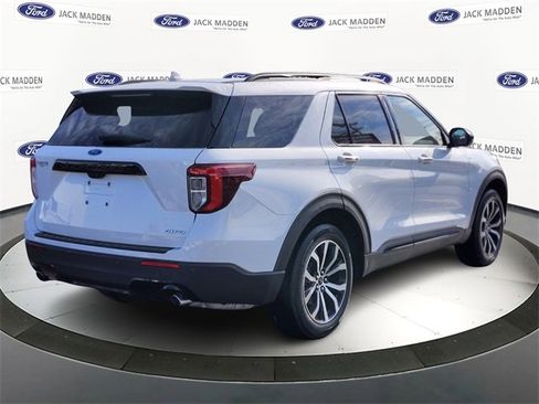 Certified 2022 Ford Explorer ST-Line image 5