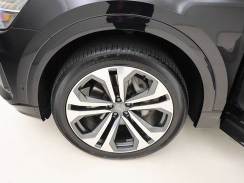 Used 2019 Audi Q8 Prestige image 7