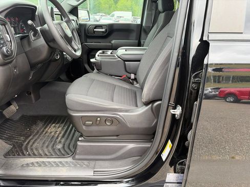 Used 2022 Chevrolet Silverado 1500 Custom AWD/4WD image 9
