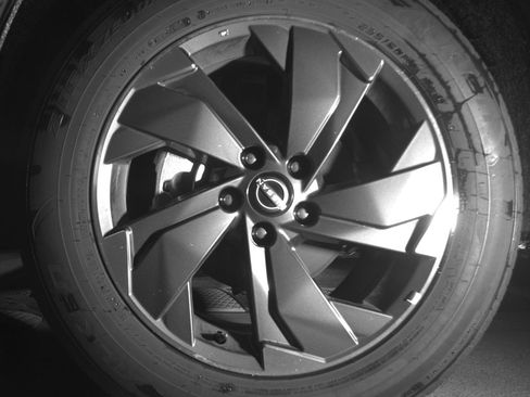 Used 2025 Nissan Rogue SV FWD image 12