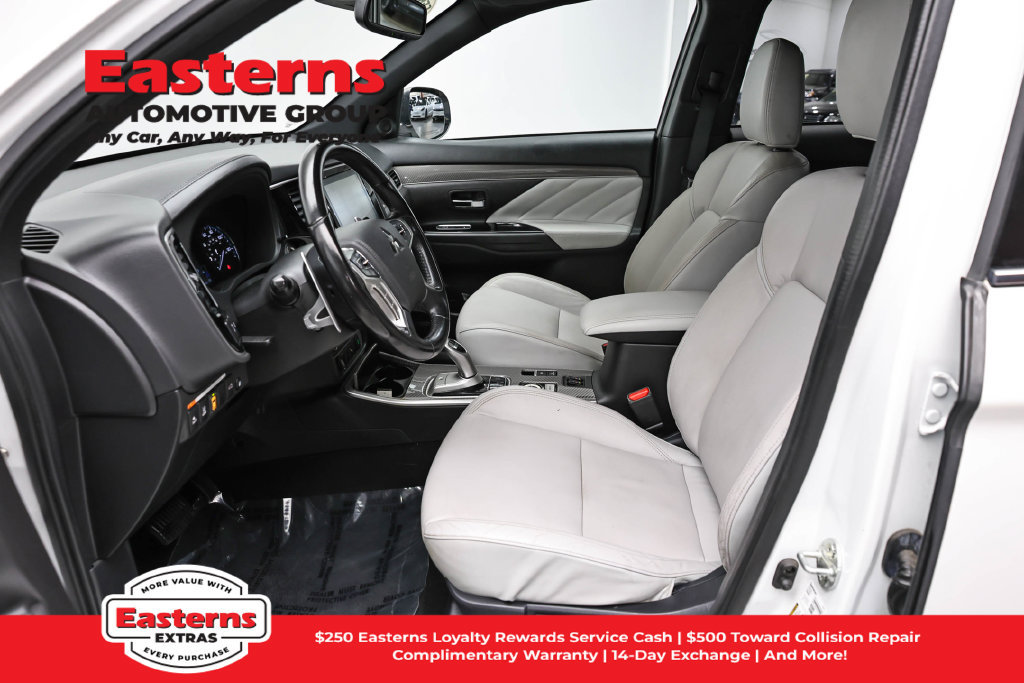 Used 2020 Mitsubishi Outlander SEL AWD/4WD image 14