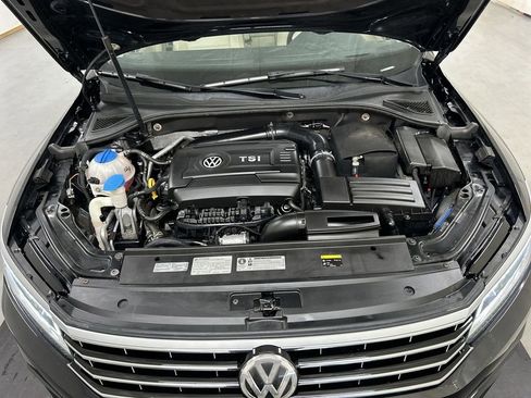 Used 2017 Volkswagen Passat 1.8T SE FWD image 24