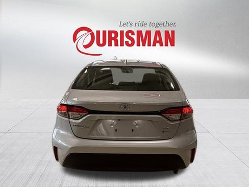 Used 2026 Toyota Corolla LE image 3