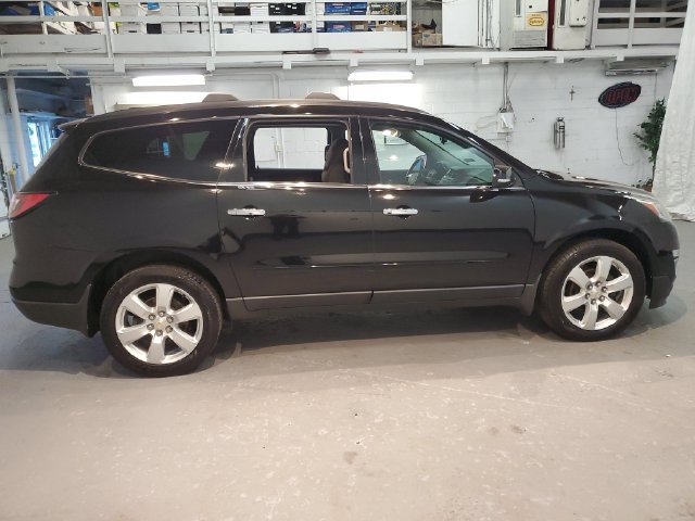 Used 2017 Chevrolet Traverse LT w/ Style and Technology Package AWD/4WD image 8
