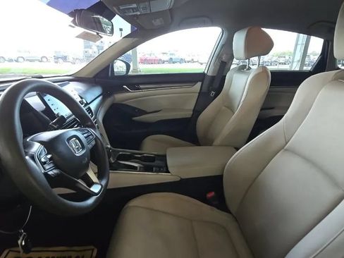 Used 2018 Honda Accord LX image 5