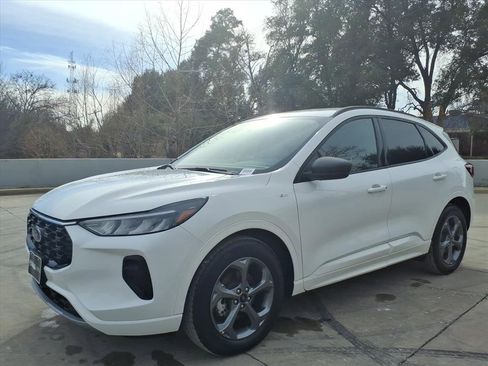 Used 2024 Ford Escape ST-Line w/ Tech Pack #1 image 6