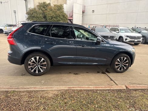 Certified 2023 Volvo XC60 B5 Core w/ Climate Package image 6