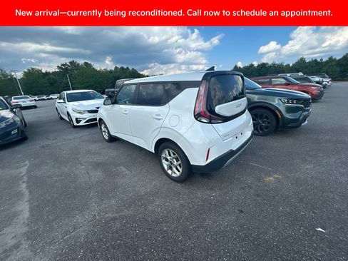Certified 2024 Kia Soul LX w/ Option Group 015 FWD image 7