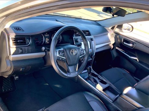 Used 2017 Toyota Camry XSE image 17